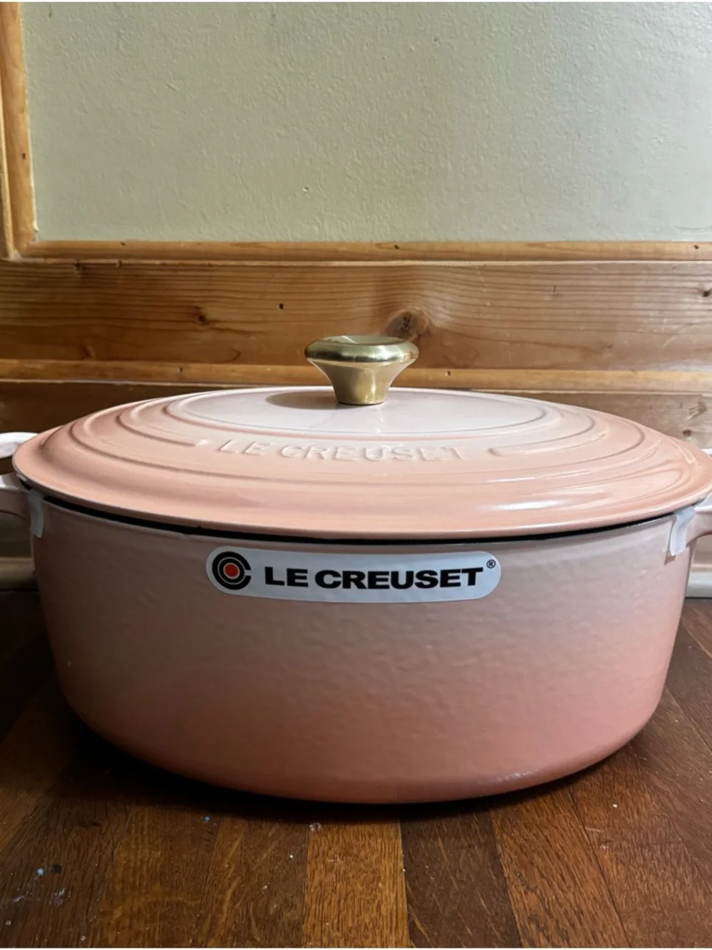 Le Creuset Peche Cast Iron Dutch Oven with Brass Knob 8 qt brand new